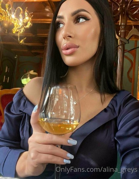 gay influencer onlyfans beautiful pictures