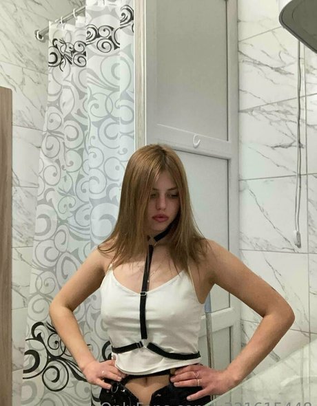 sandrateeny hot actress img