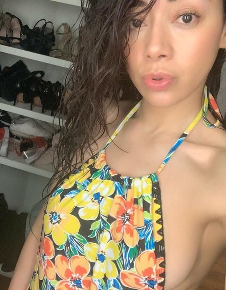 Aimee Garcia pretty star img