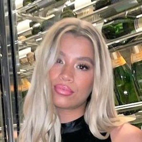 Molly Rainford sex model photos