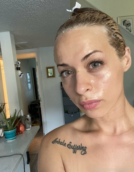 ashennf model adult img