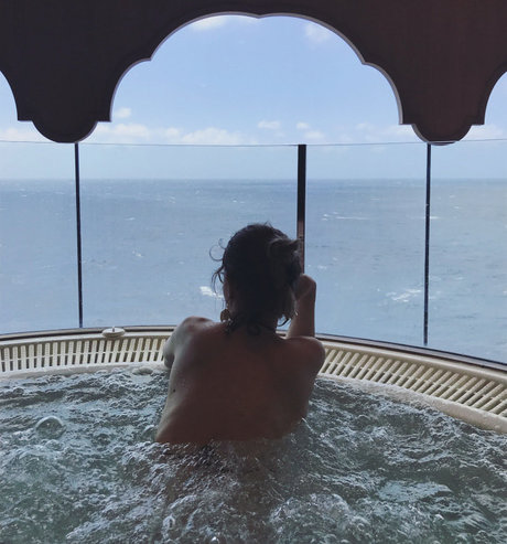 Sara Muller nude star image