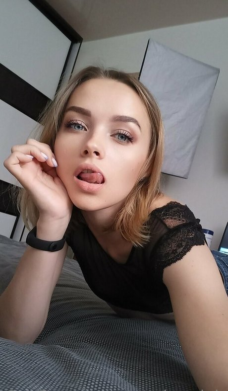 blonde college onlyfans nude image