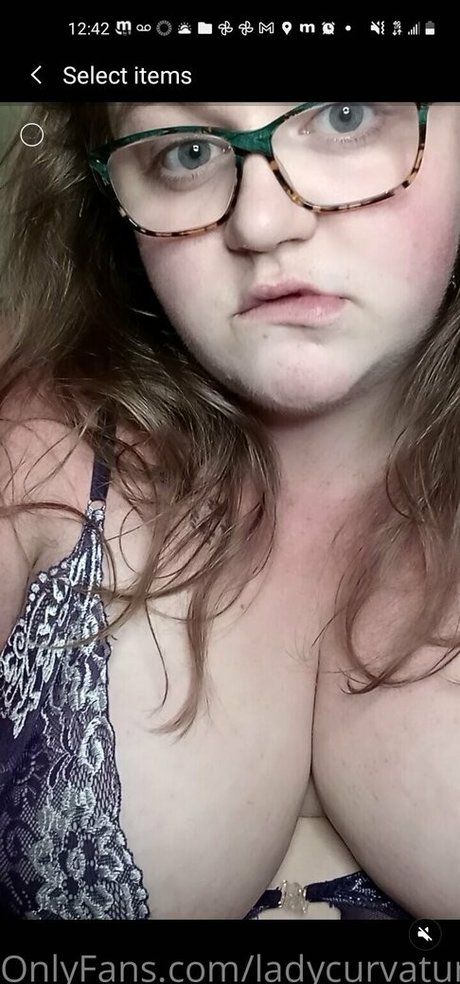 ladykeepsherlegsopen pretty star photos