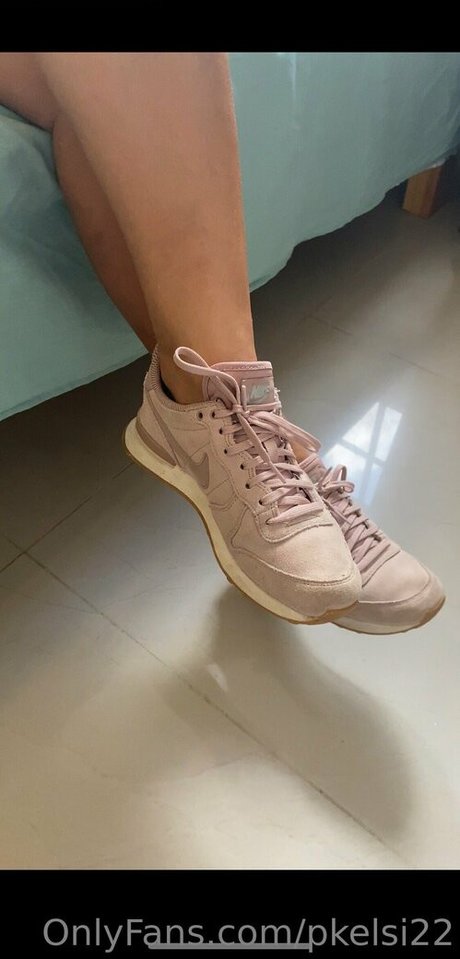 pkelsi22 hot model gallery