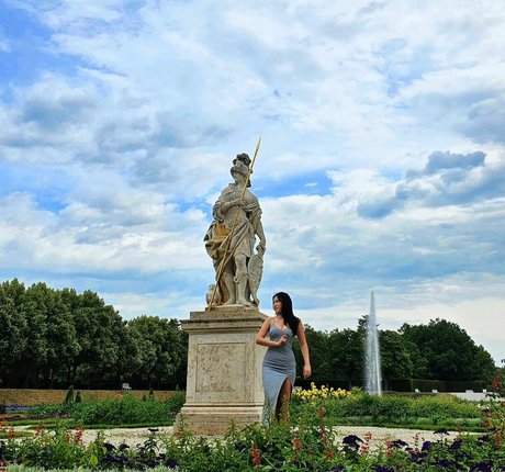 Yuggie TV adult actress archive