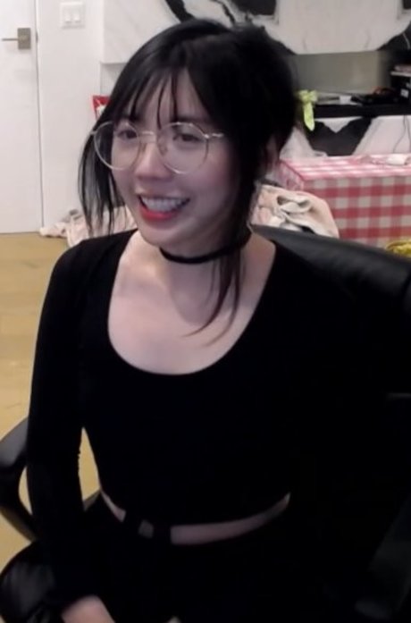 LilyPichu erotic actress picture