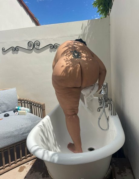 hottest milf onlyfans free nude photo