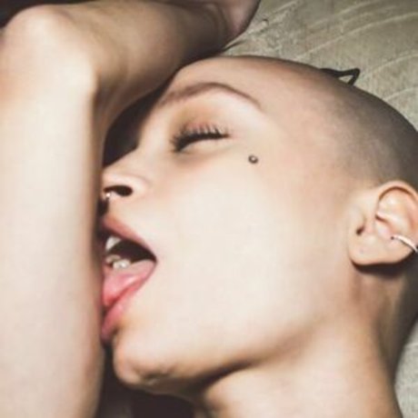 tiny onlyfans nude photos