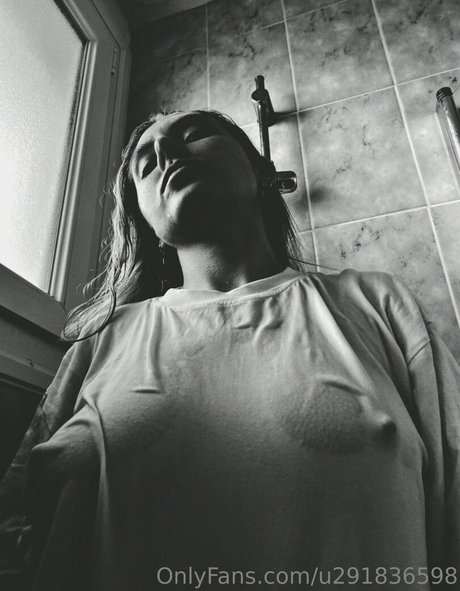 juicy lust xxx model pic