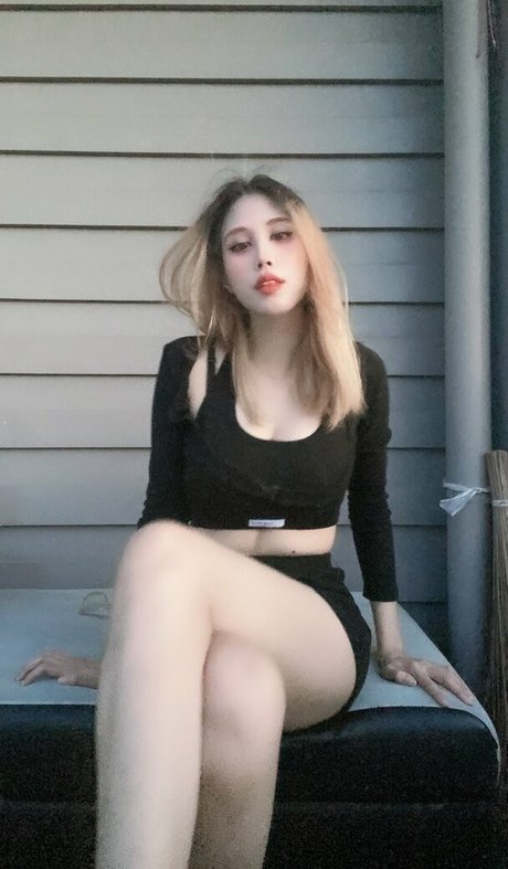 gorgeous milf onlyfans sexy photo