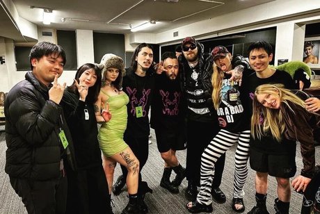 Zheani Sparkes model top gallery