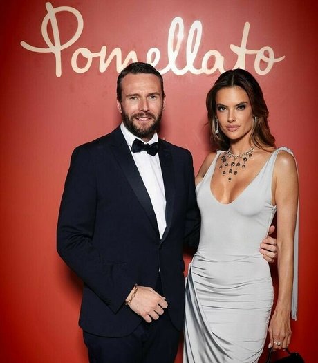 cute anal onlyfans art nude photo