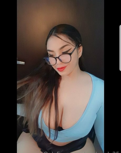 mialovely25 exclusive actress img