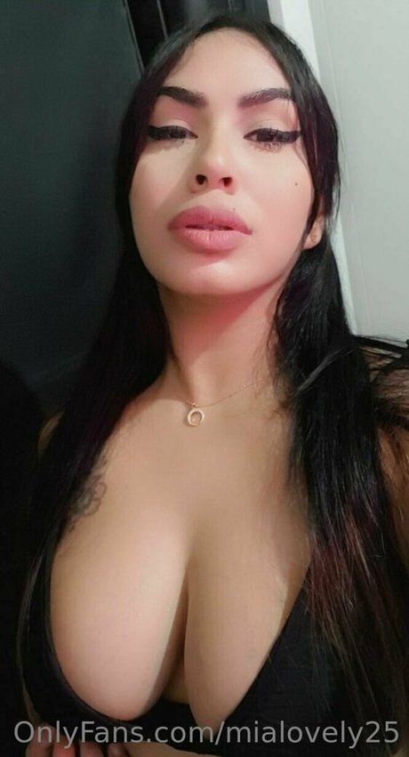mialovely25 model free image