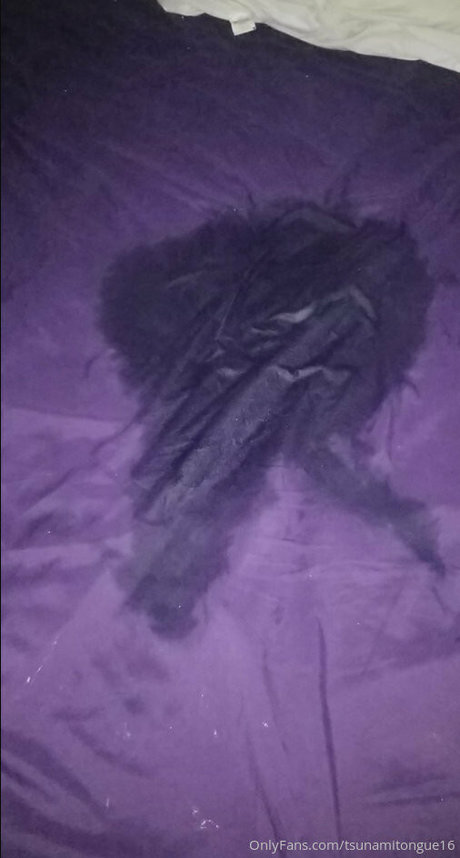 tsunamitongue16 naked pornstar pics