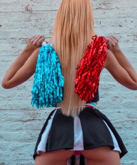 blonde wife onlyfans exclusive pictures