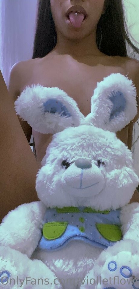 Viollet Collins model beautiful pic