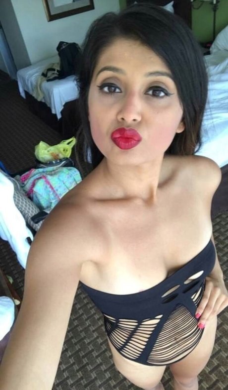 interracial lesbians onlyfans pornographic img