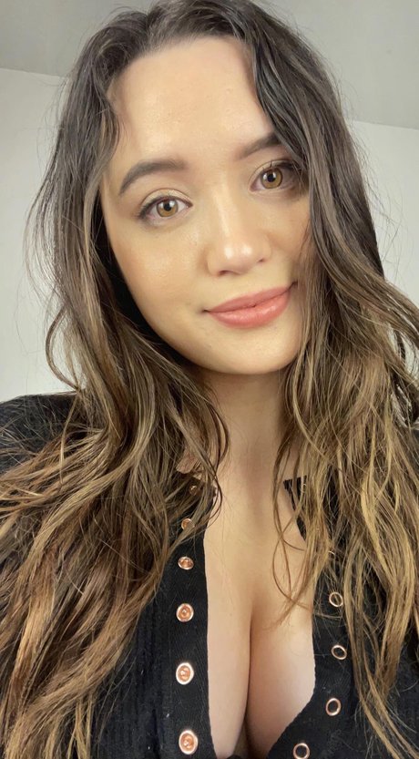 Alea Vi nice actress image