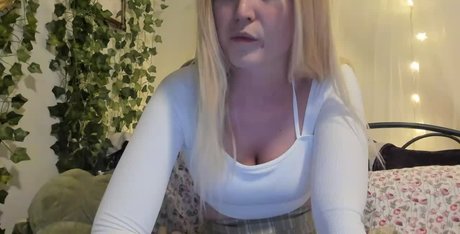 cheating onlyfans erotic image