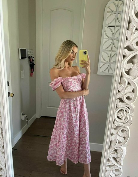 lesbian strapon onlyfans erotic archive