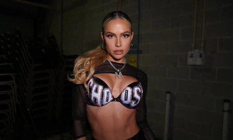 sexy milf onlyfans sex images