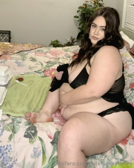 skinny brunette onlyfans hot pic