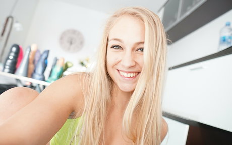 blonde trans onlyfans beautiful img