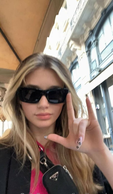 imrileyrain model free photo