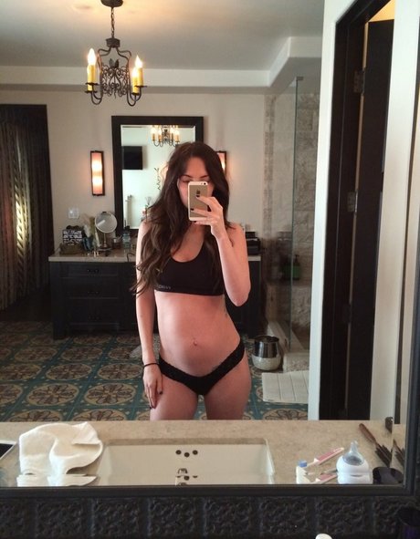 brunette petite onlyfans free nude photo