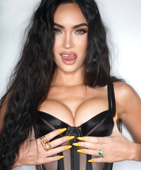 black lingerie onlyfans sexy naked photo