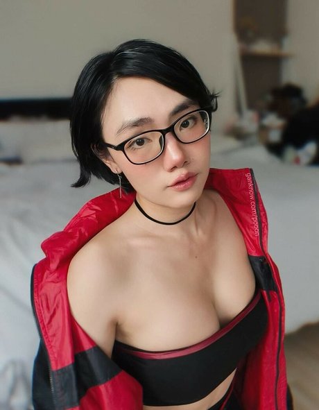 Poon Wrunya erotic actress images