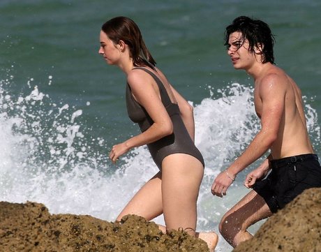 Maya Hawke nice model photos