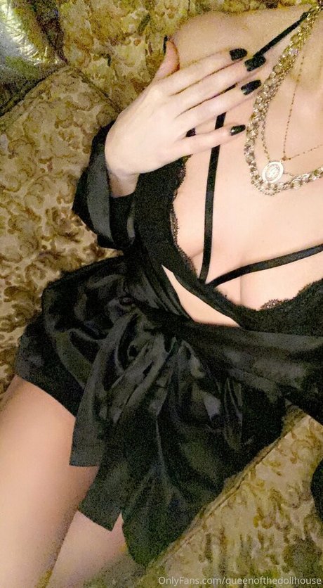 queenofthedollhouse actress images