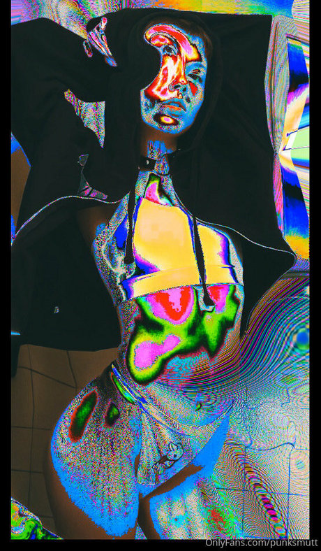 punksmutt sexy actress photo