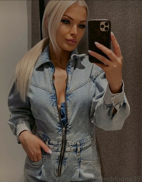 arab blowjob onlyfans naked photo