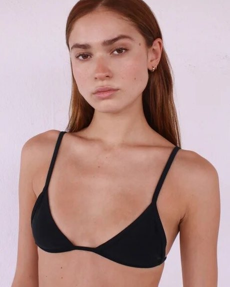 lactating onlyfans sexy pic