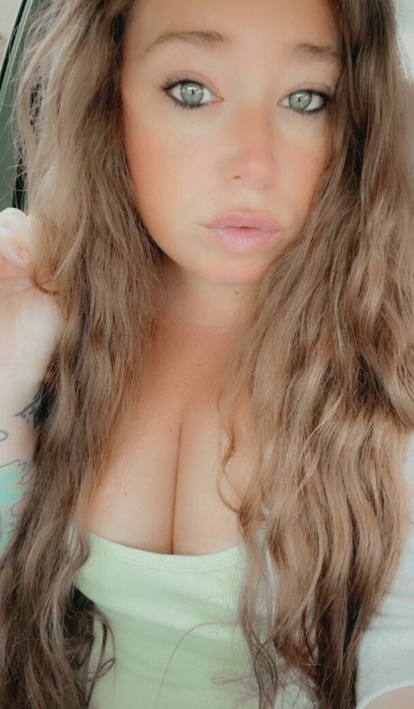 tiny onlyfans hot naked photo