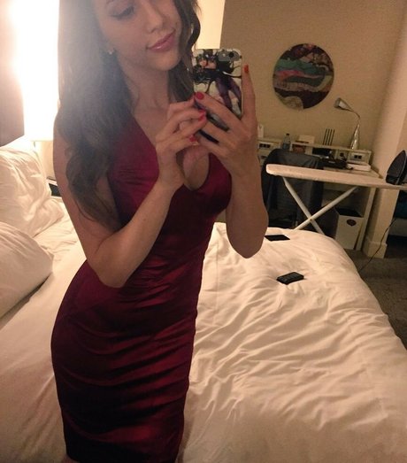 curvy blonde milf onlyfans art naked pics