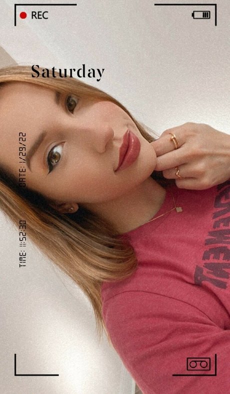 gorgeous milf onlyfans hot nude image