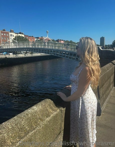 lesbian seduction onlyfans xxx gallery