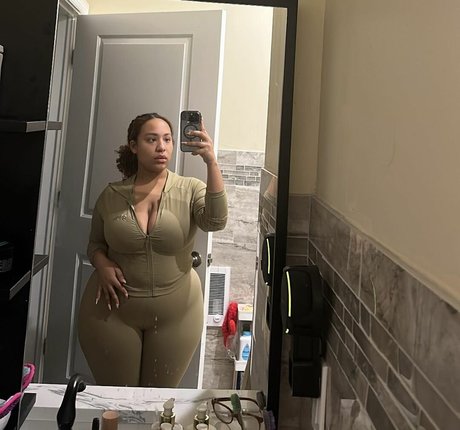 Kathrynn Marie star hot images