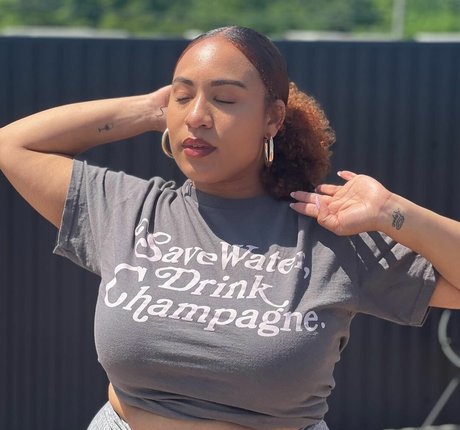 Kathrynn Marie art model pics