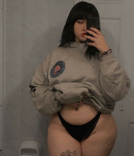 mathildawtf star top archive