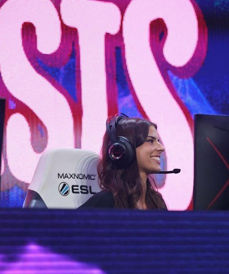 Develique porn actress gallery