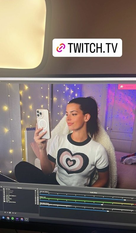 Develique star art picture