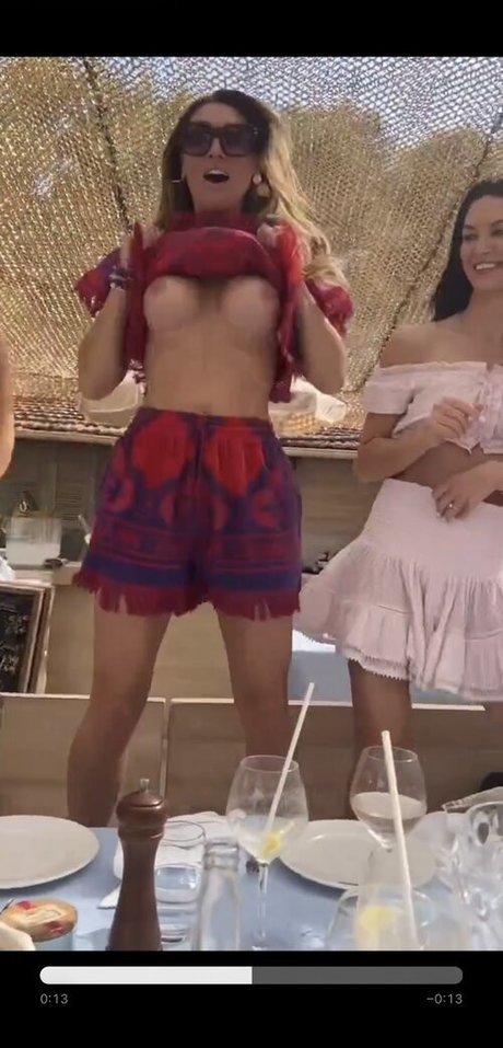 chubby nerd onlyfans nudes image