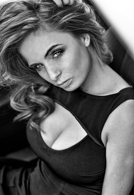 upskirt onlyfans free xxx archive