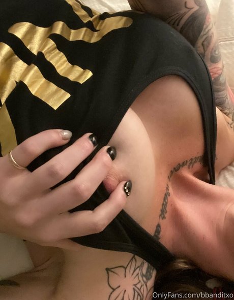 big tits brunette onlyfans hot pics